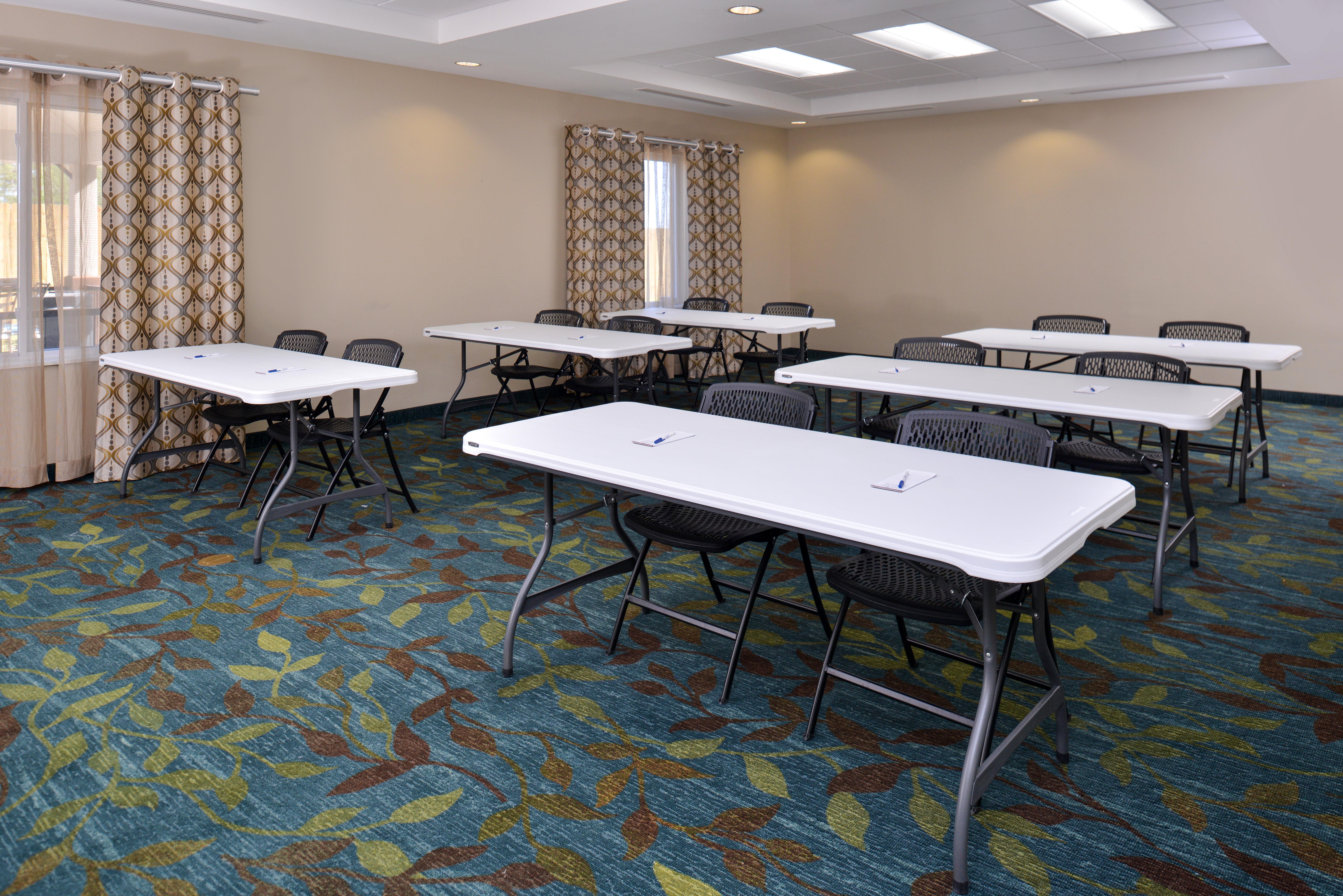 Candlewood Suites Kenedy By Ihg Εξωτερικό φωτογραφία